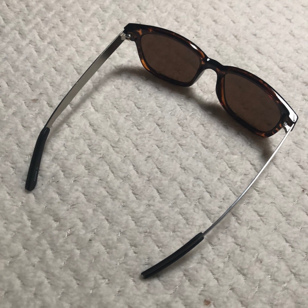 Tortoise Shell Sunglasses - Picture 4 of 5